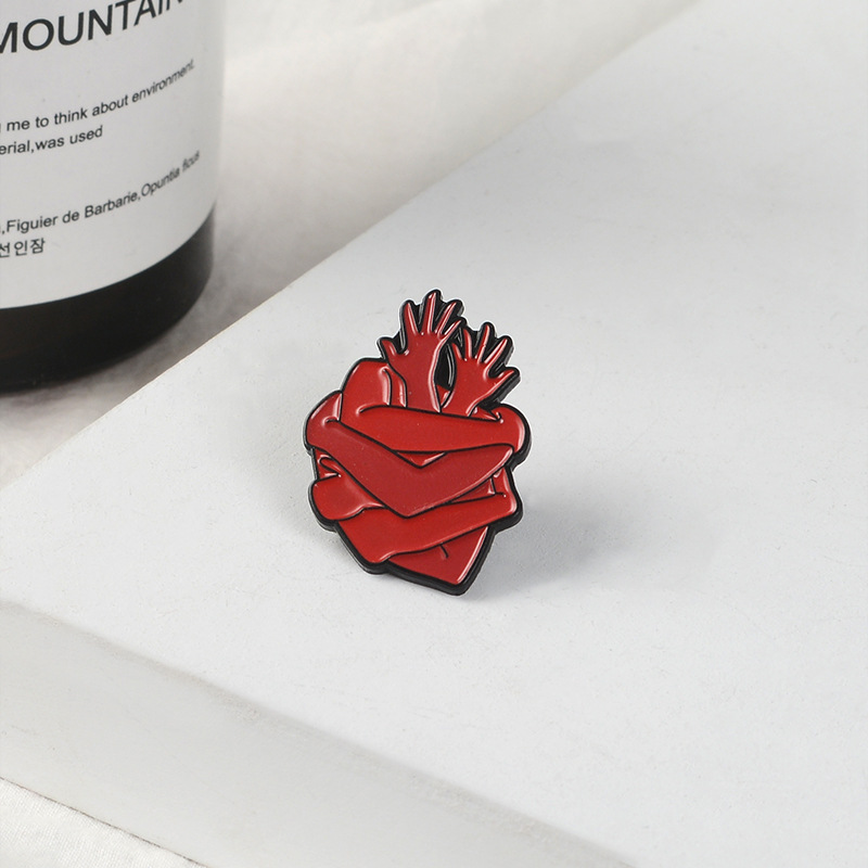 Anatomical Heart Enamel Pin Br - đánh giá và giá Medical Label