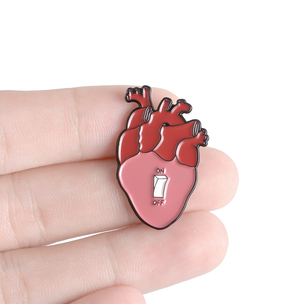 Anatomical Heart Enamel Pin Br - đánh giá và giá Medical Label